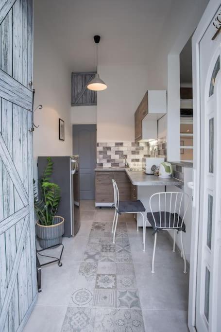 Cozy Studio With Air Condition Freshly Renovated Budapest Exterior photo