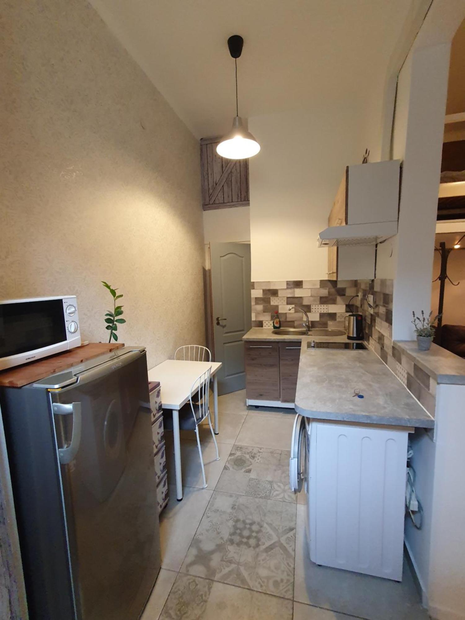 Cozy Studio With Air Condition Freshly Renovated Budapest Exterior photo